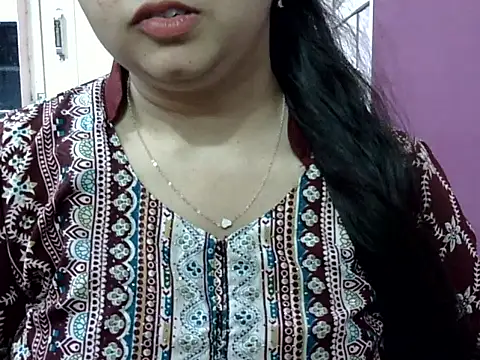 cute_aliyaa - Cute_Aliyaa's free webcam - UK Sex Cams