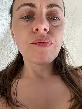 ladywithbigass webcam