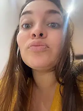 sarahreyess_11 webcam