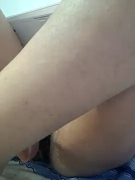 Scarlet_curly8a webcam