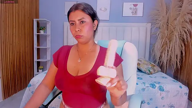 Anthonella_Lux webcam