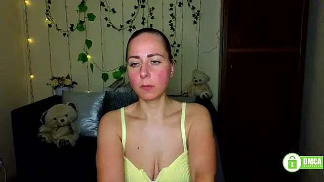 Alicewonderrmiss webcam