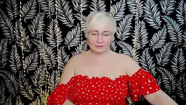 Olivia_playful webcam