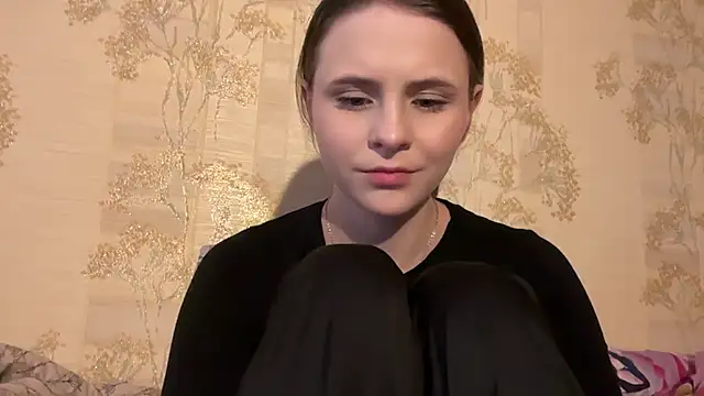 little_shy_girll webcam