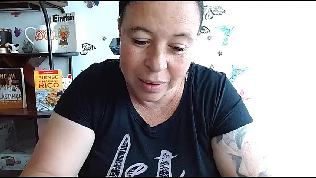 LauraMallioni webcam