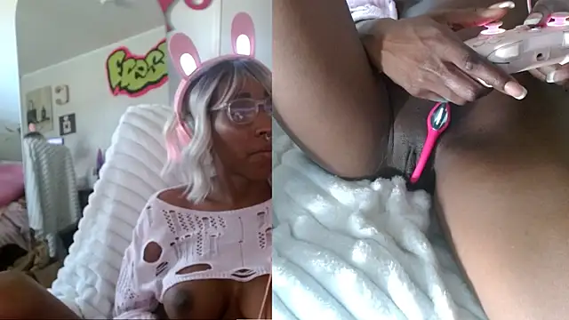 alys_at_college webcam