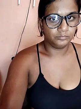 indianstrawberrylips4u webcam