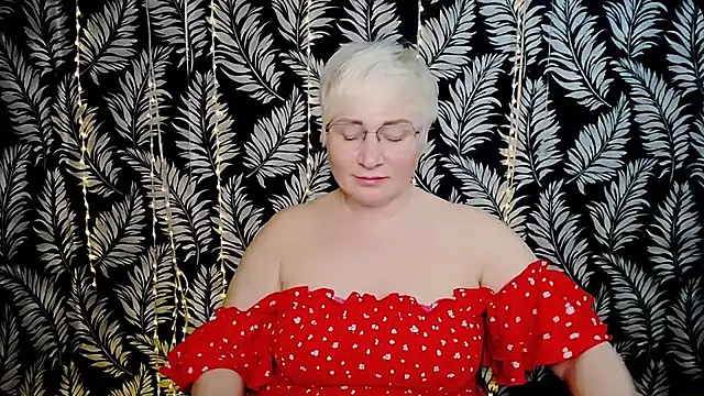 Olivia_playful webcam