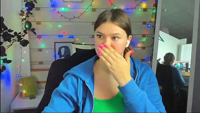 Josephine_Kiss webcam