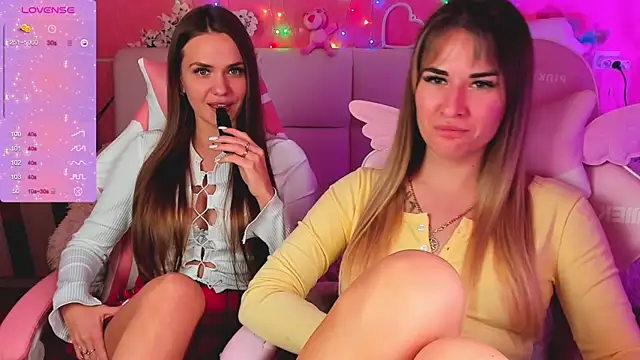 hotty_girls_here webcam