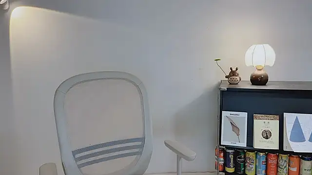 onechestnut - Onechestnut's free webcam - UK Sex Cams