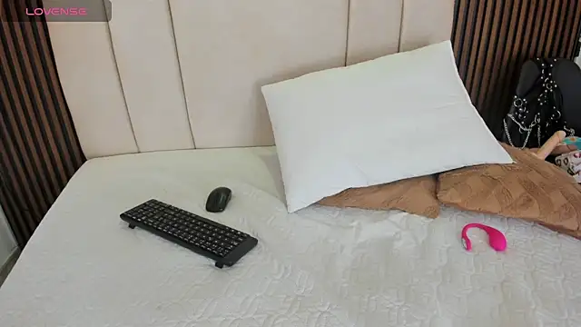 catiusca_reyes_03 webcam