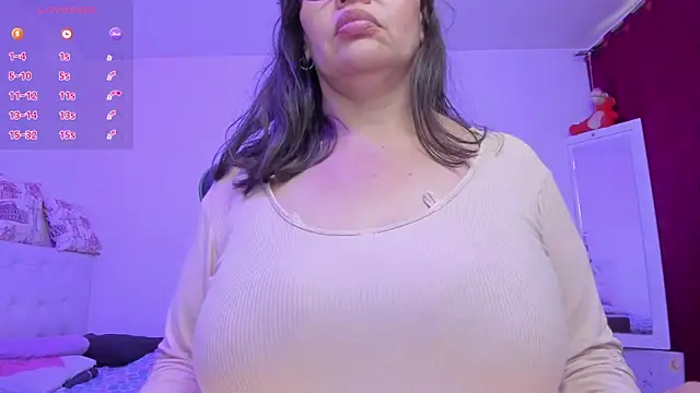 esmeralda_milf webcam