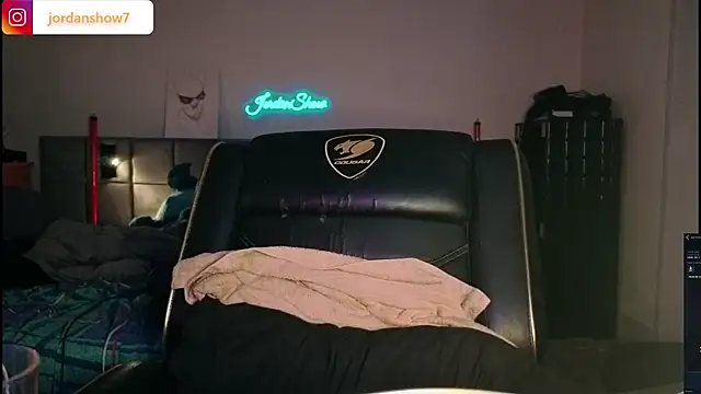 JordanShow webcam
