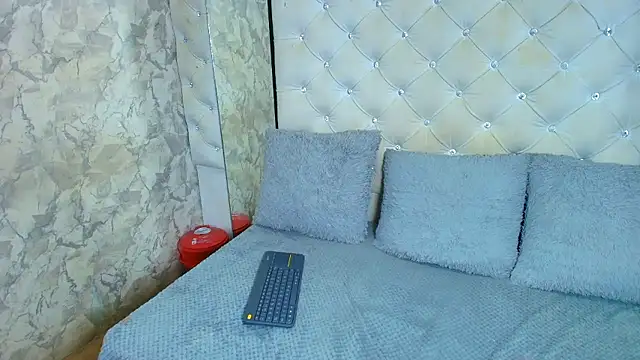 NataliePetite3x webcam