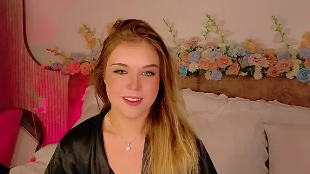 Lilith_Bonheur webcam