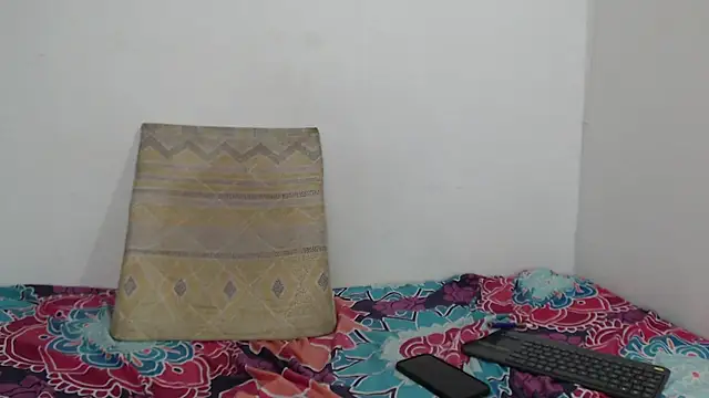 Charlotte_Melody webcam