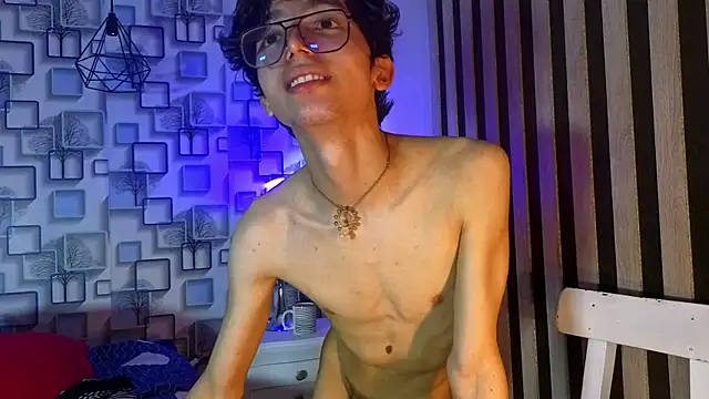 Twink_Sebas7 webcam