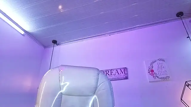 NinaSakura_Eup webcam