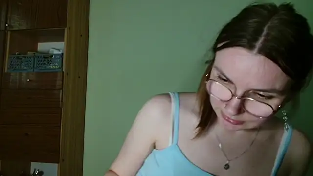 looveellyx - LooveELLYx's free webcam - UK Sex Cams