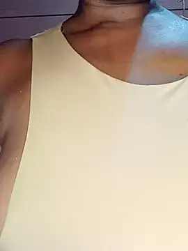 Luciouslips00 webcam