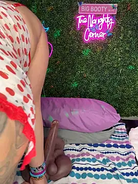 renathickass - RenaThickAss's free webcam - UK Sex Cams