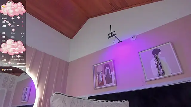 elodie_walker webcam