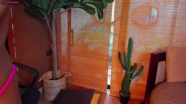 Victoria_Gonzalez webcam