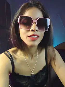 ivy_the_goddess (Ask my age) - LAST TIPPER GETS 5 MIN LUSH CONTROL 🎛️