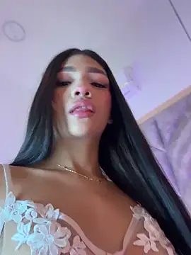 SERENA_JONESS webcam