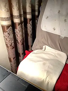 lydia-a - Lydia-a's free webcam - UK Sex Cams