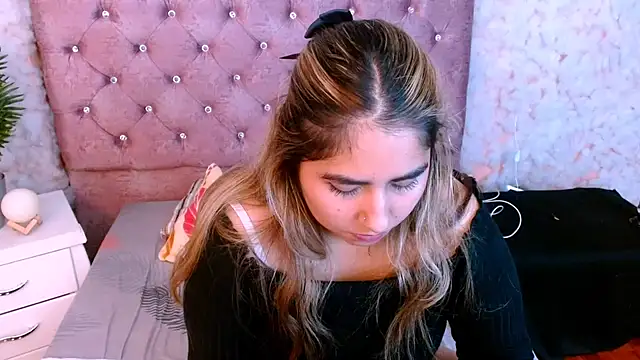 Sofiazaf_ webcam