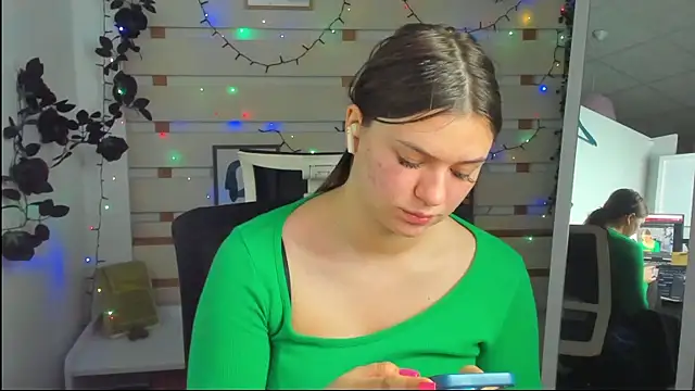 Josephine_Kiss webcam