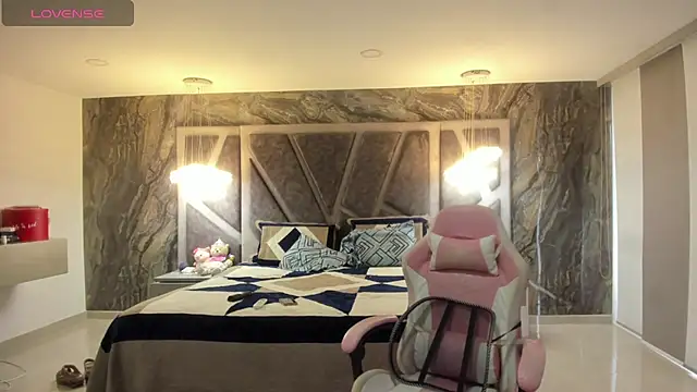 angelinafit (F milf) - sensual oil boobs play