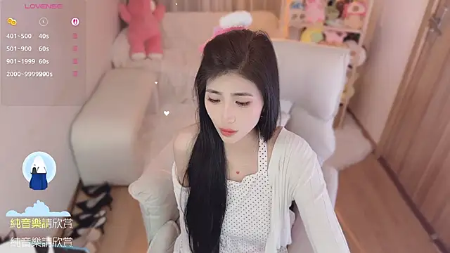 美女Vaidurya-Yolo在线直播