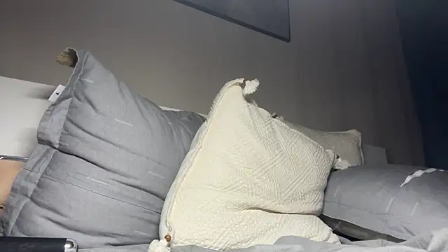 MissEvelynGlow webcam