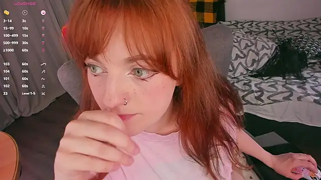 Alice_CutePerv webcam