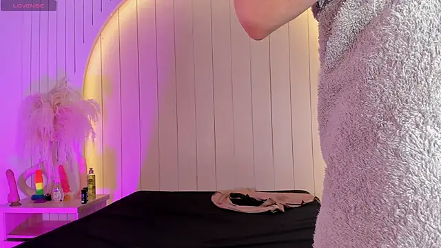 ALICESANDOVAL webcam