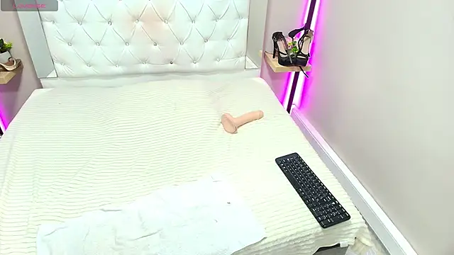 kimmturner (F milf) - Spank ass x 5