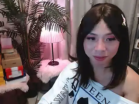AsianTrixxx webcam