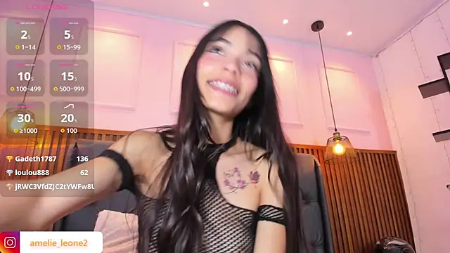 AMELIELEONE webcam