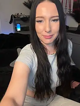 trixie-tainted (F young) - Naked + Toy C 10 min