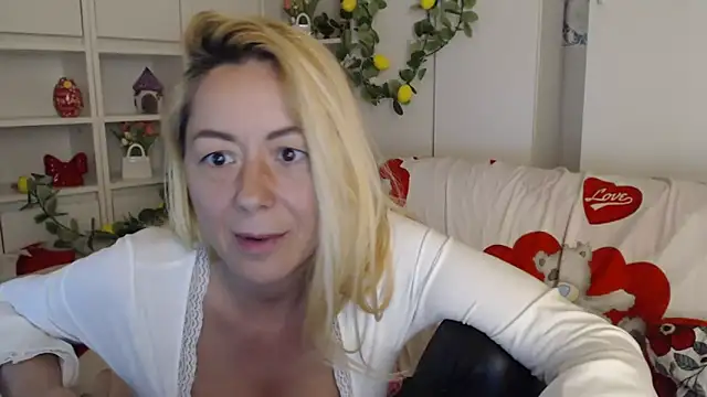 _karolynesyera_ webcam