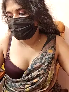 Webcam Model (Sunitha28)  is live.Free join now!