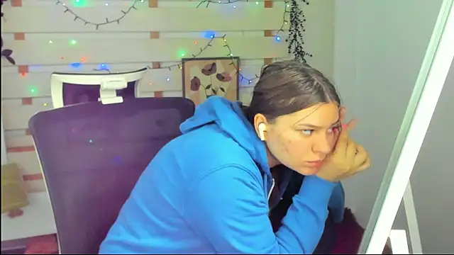 Josephine_Kiss webcam