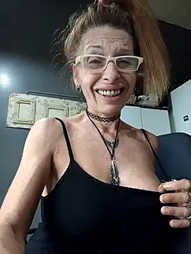 Webcam Model (FrozenWaffle)  is live.Free join now!