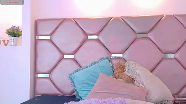 miiaa_collins_ webcam