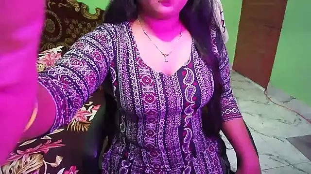 BengaliQueenStar webcam