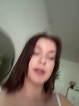  MaribelRiver chat room