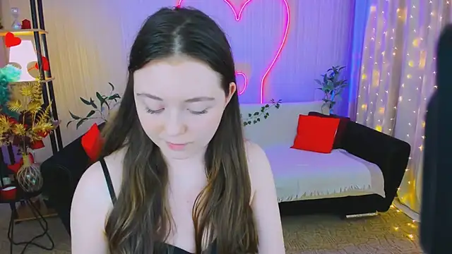 AlluringLookk webcam